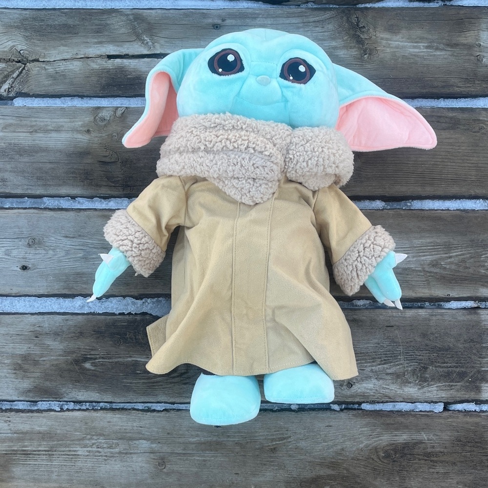 Star Wars The Mandalorian The Child (Grogu/Baby Yoda) plush toy Large